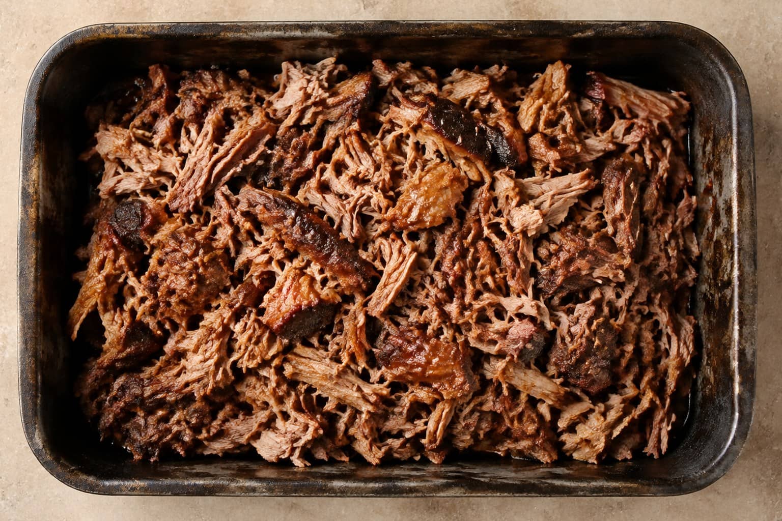 Pulled Pork til Fødselsdagsbuffet anrettet og klar til servering